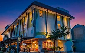 Zest Hotel Legian